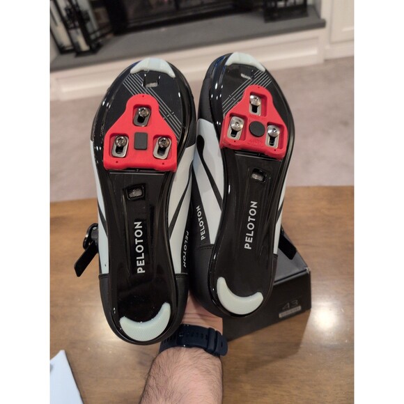 Perfect Peloton cycling shoes with look delta cleats and box EU 43 US men's 10 - Picture 6 of 7